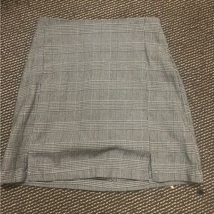 Brandy Melville one size black and white skirt